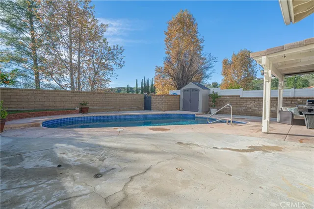 $890,000 | 21728 Cheswold Lane, Saugus, CA 91350