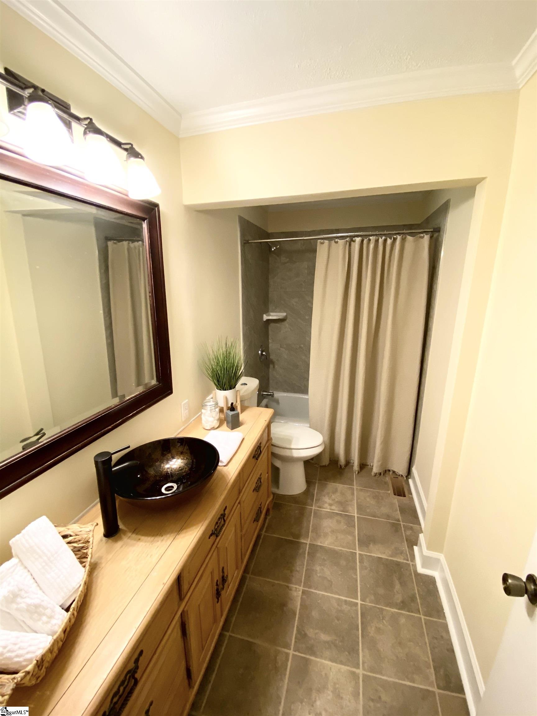204 Gemini Way Greer, SC 29651 - Photo 10 of 30 Gallery Image 10