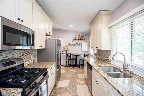 $485,000 | 7740 Chadwick Street, Prairie Village, KS 66208