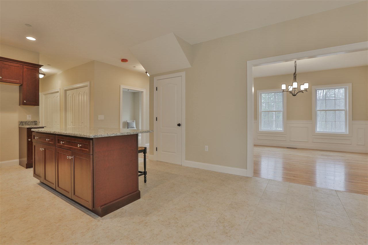 19 Zion Hill Road Salem, NH 03079 - Photo 11 of 31