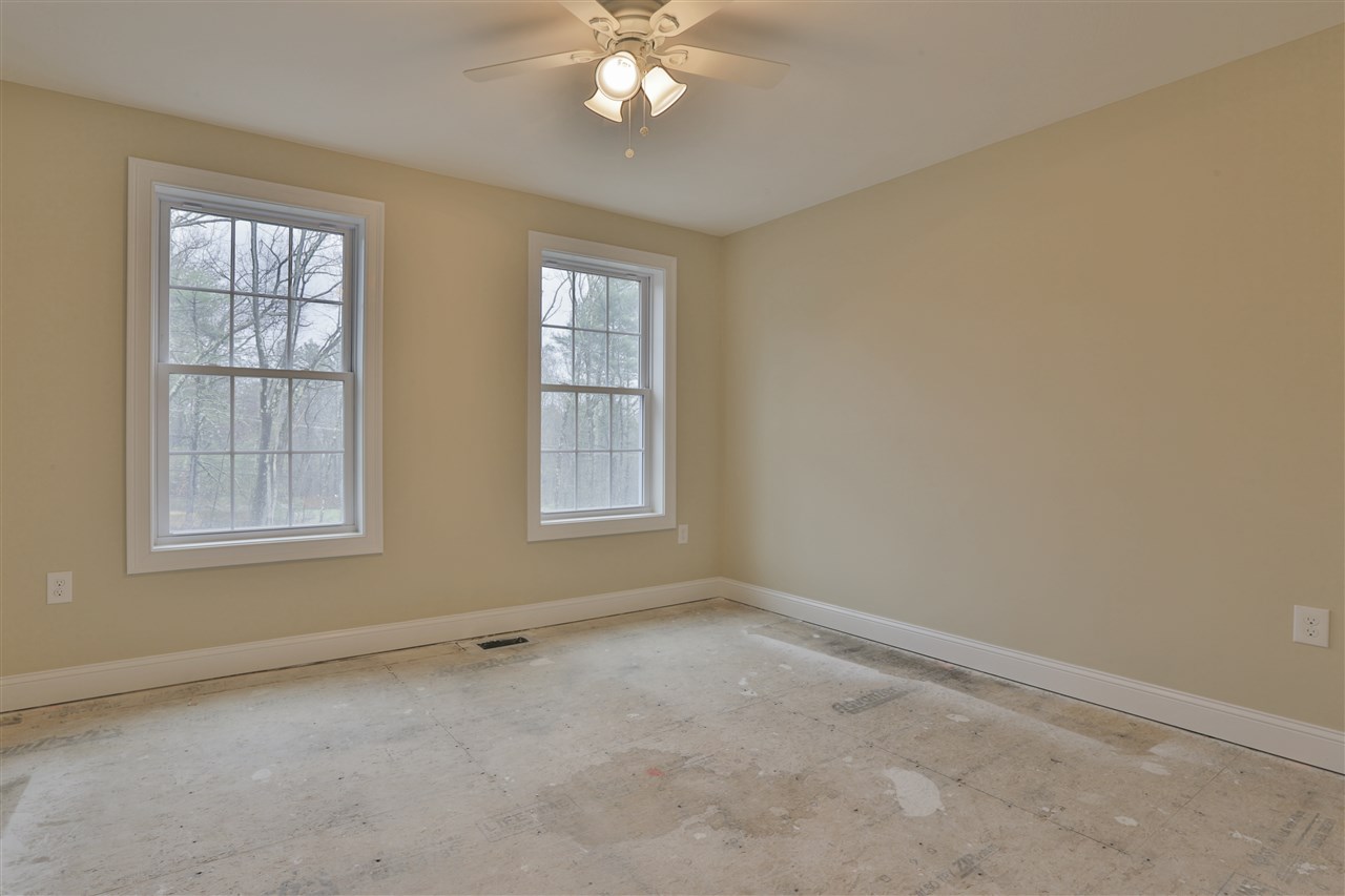 19 Zion Hill Road Salem, NH 03079 - Photo 28 of 31