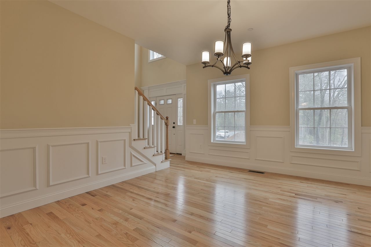 19 Zion Hill Road Salem, NH 03079 - Photo 6 of 31