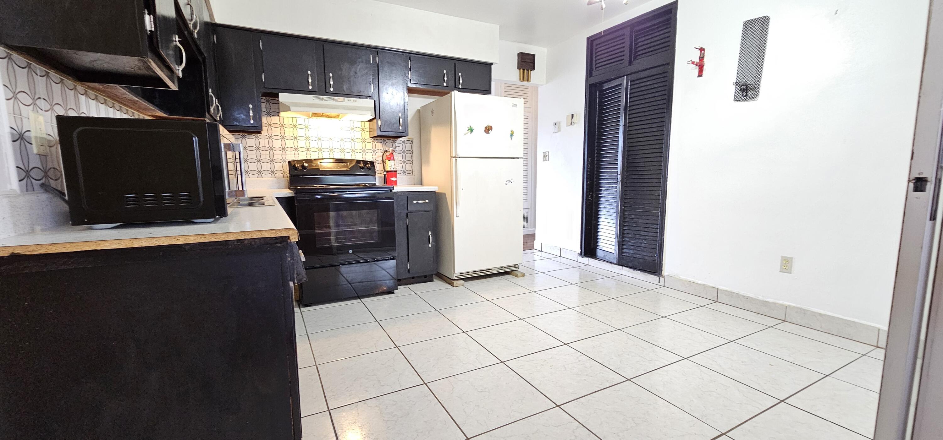 632 Southwest 13th Street Belle Glade, FL 33430 - Photo 8 of 25 20250923_152845