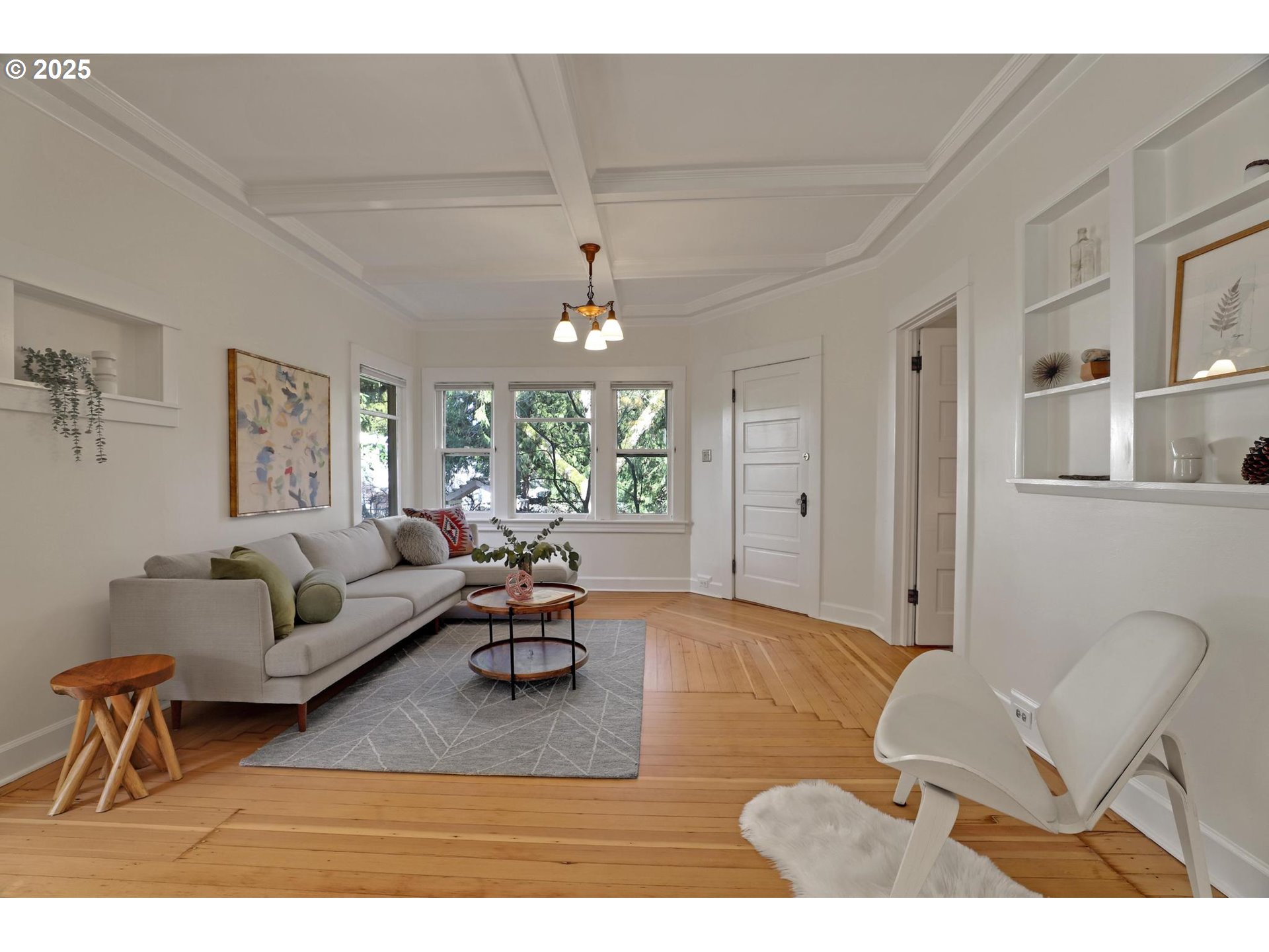 5014 Southwest Custer Street Portland, OR 97219 - Photo 11 of 46 Gallery Image 11