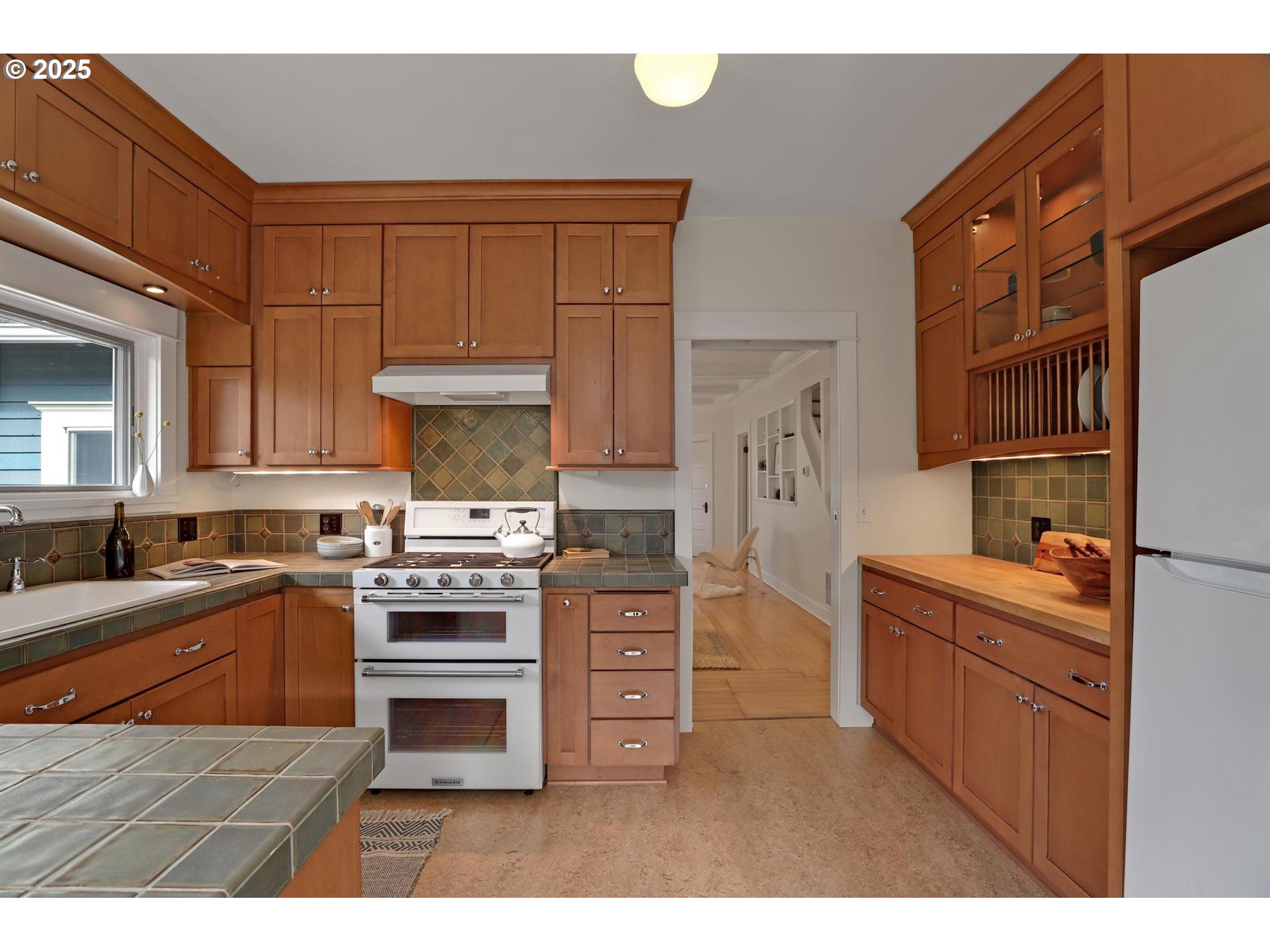 5014 Southwest Custer Street Portland, OR 97219 - Photo 17 of 46 Gallery Image 17