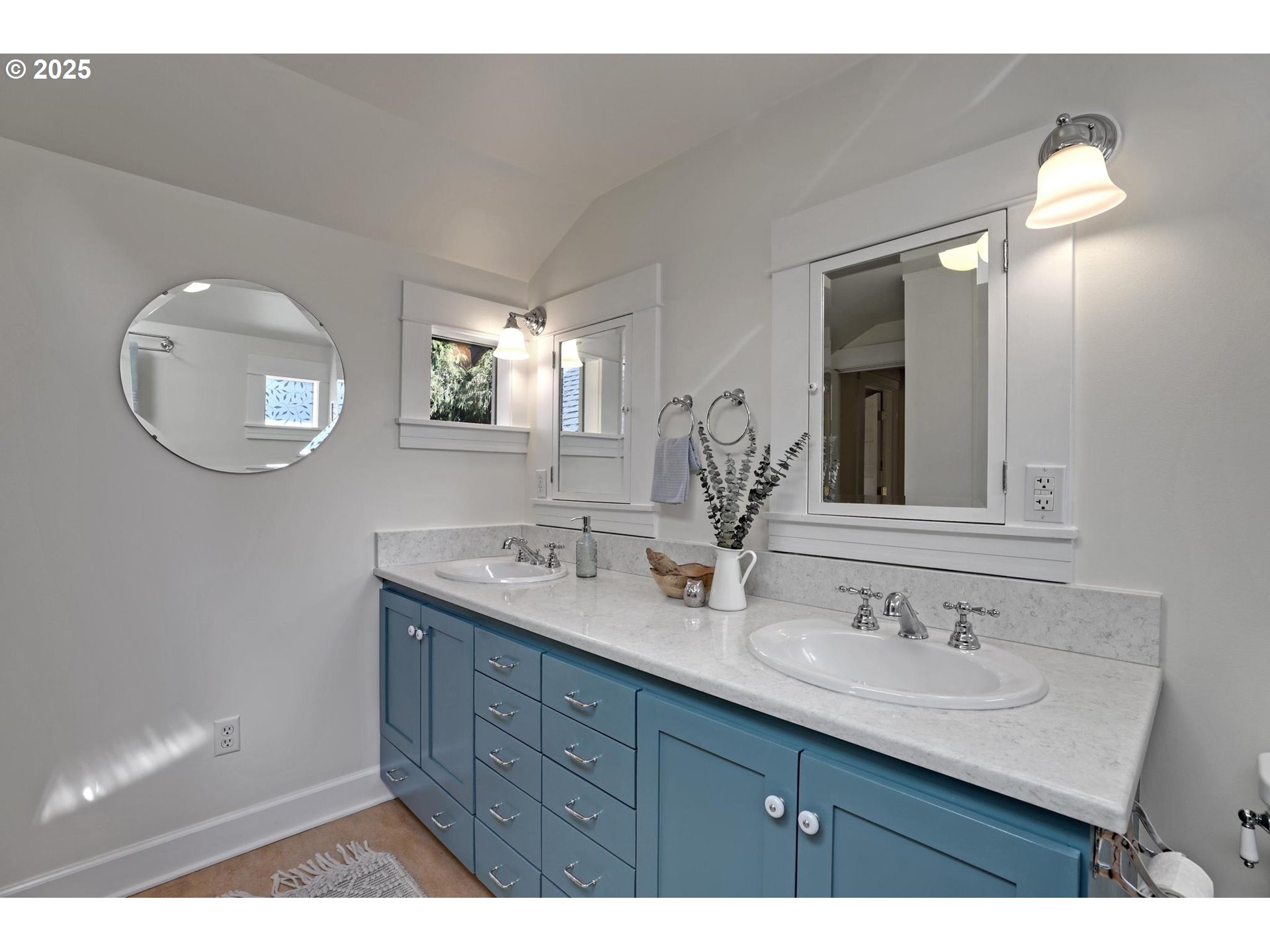 5014 Southwest Custer Street Portland, OR 97219 - Photo 27 of 46 Gallery Image 27