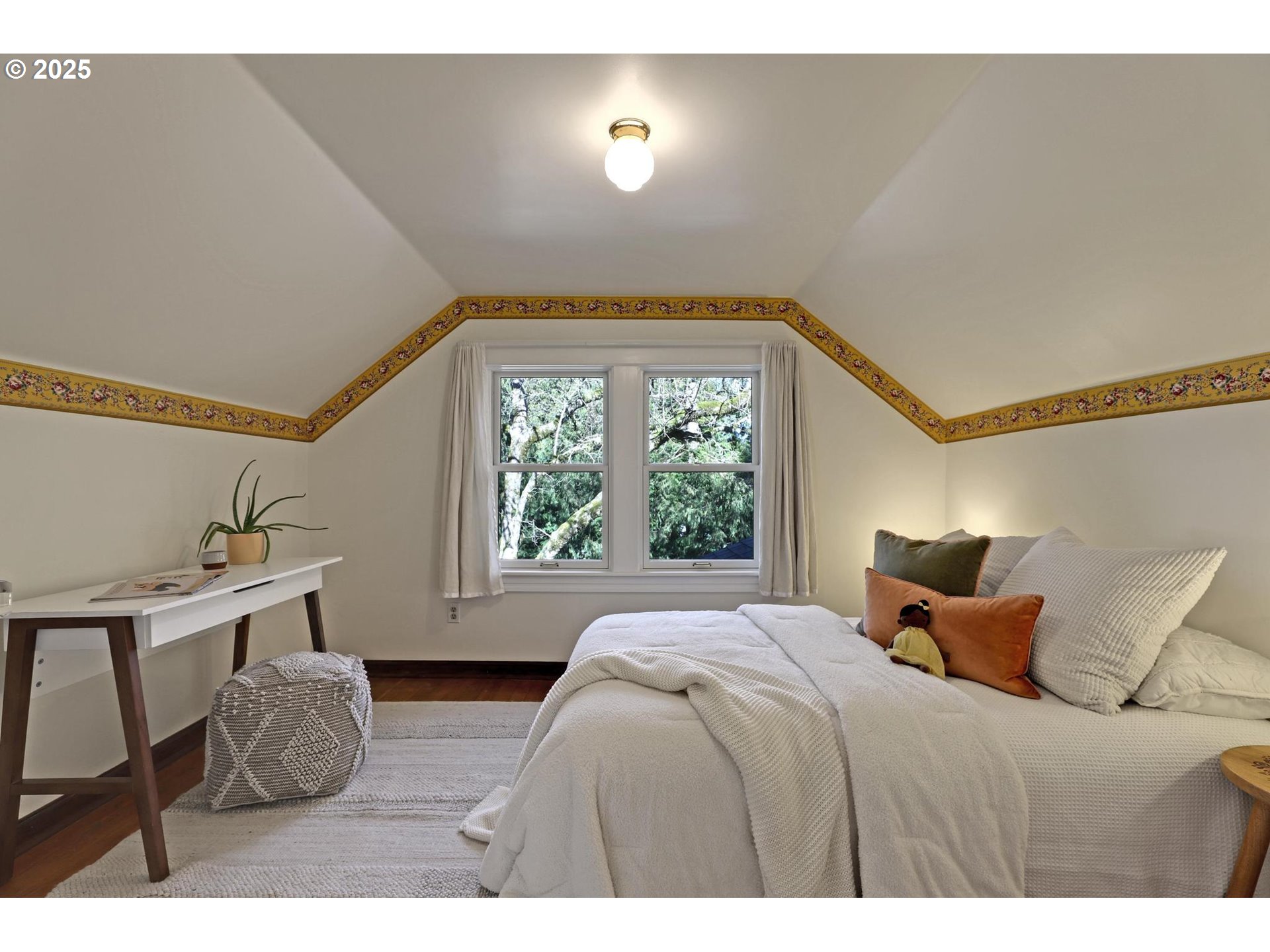 5014 Southwest Custer Street Portland, OR 97219 - Photo 29 of 46 Gallery Image 29