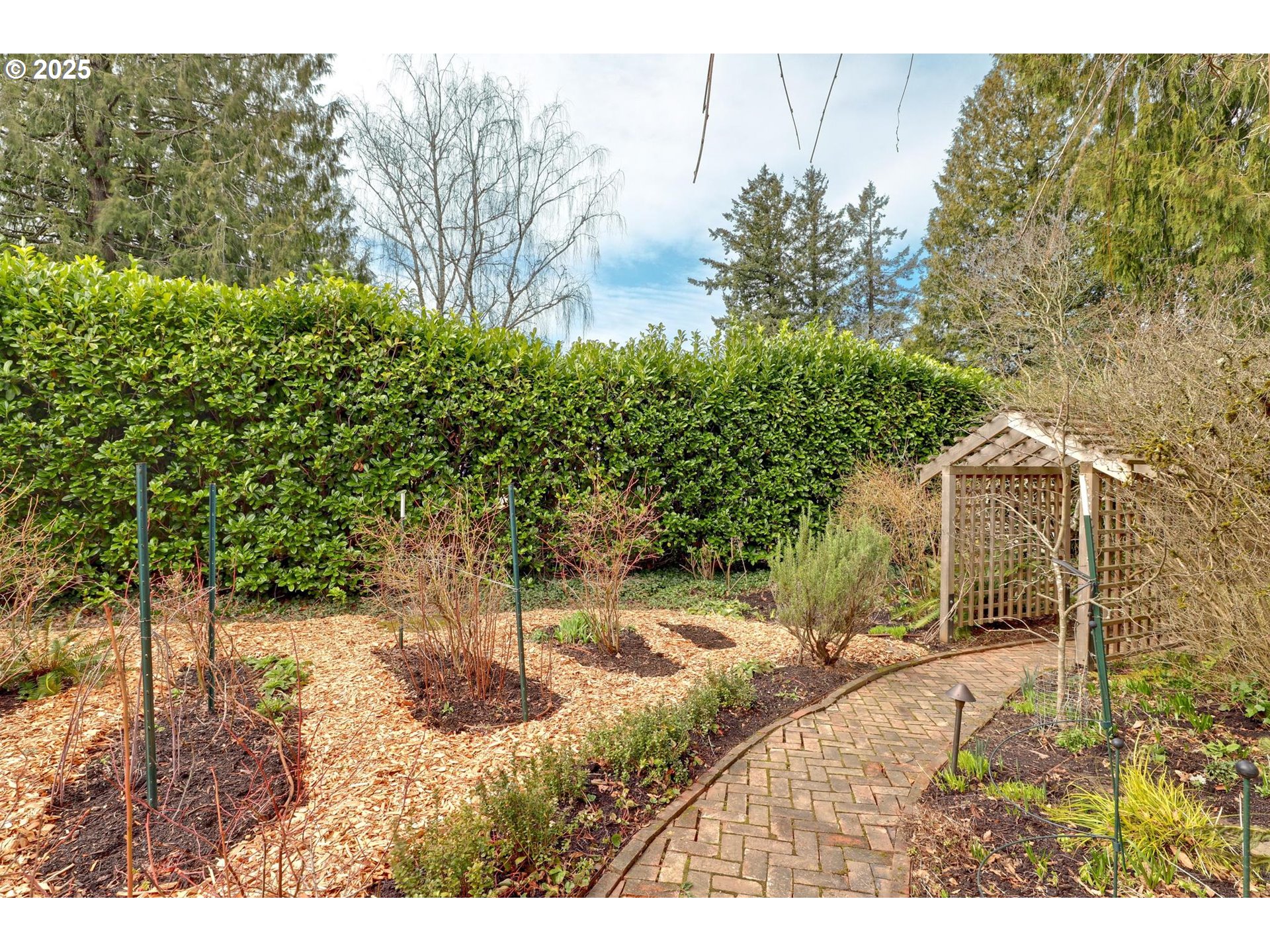 5014 Southwest Custer Street Portland, OR 97219 - Photo 32 of 46 Gallery Image 32
