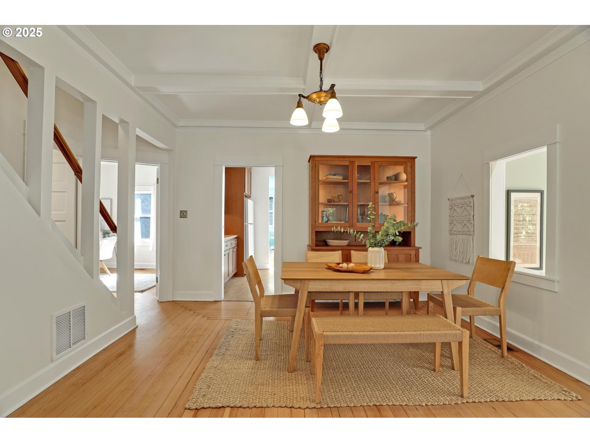5014 Southwest Custer Street Portland, OR 97219 - Photo 9 of 46 Gallery Image 9