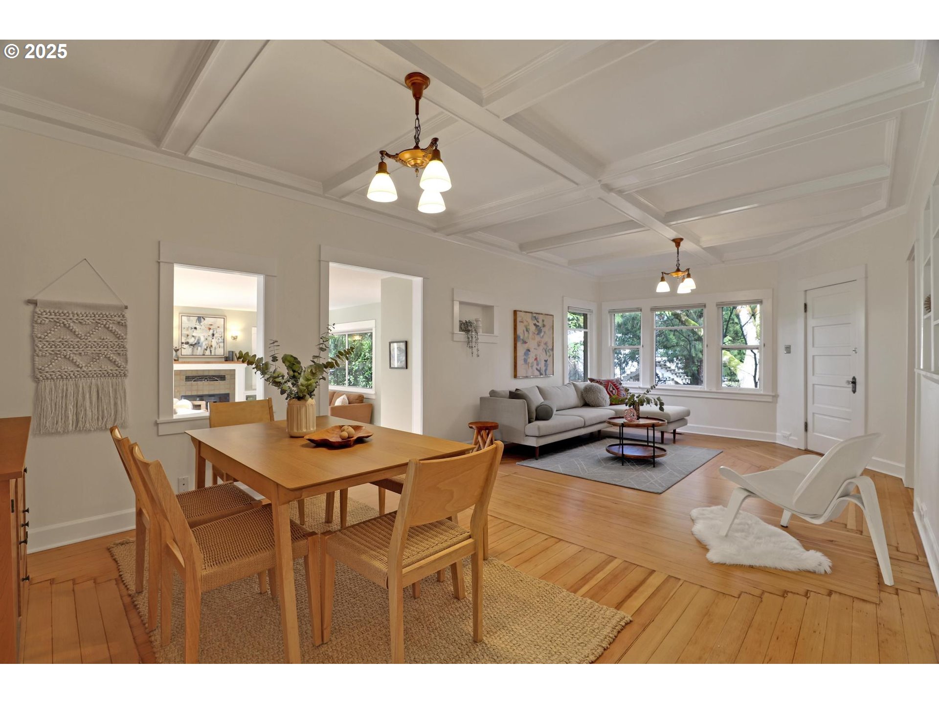 5014 Southwest Custer Street Portland, OR 97219 - Photo 10 of 46 Gallery Image 10