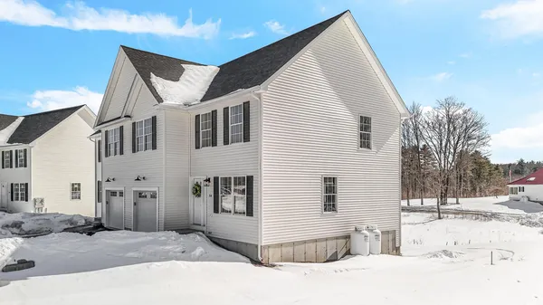 $554,900 | 5 A Violette Drive, Unit 1, Epping, NH 03042