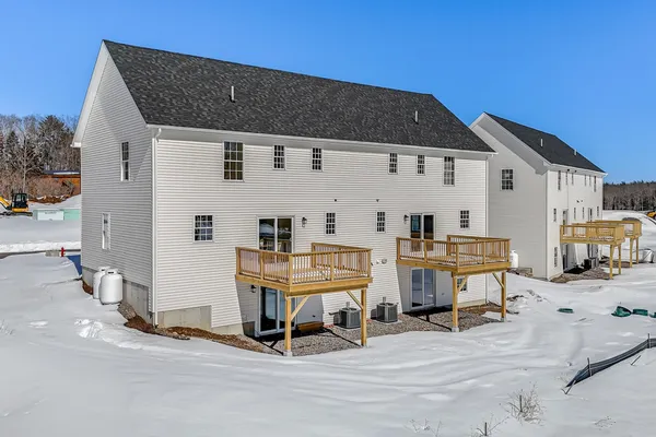 $554,900 | 5 A Violette Drive, Unit 1, Epping, NH 03042