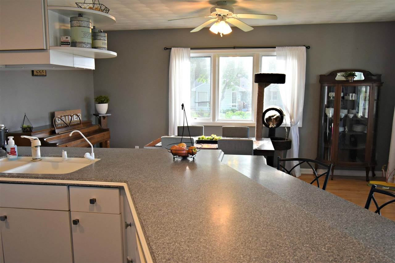 434 Prospect Street Jesup, IA 50648 - Photo 4 of 16 Gallery Image 4