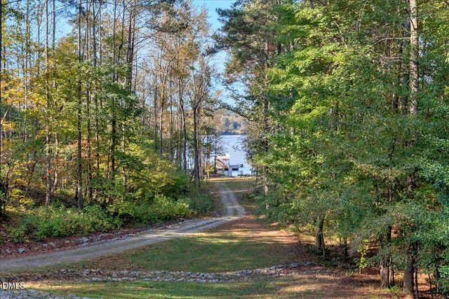 $1,199,000 | 25 Mckayla Lane, Bracey, VA 23919