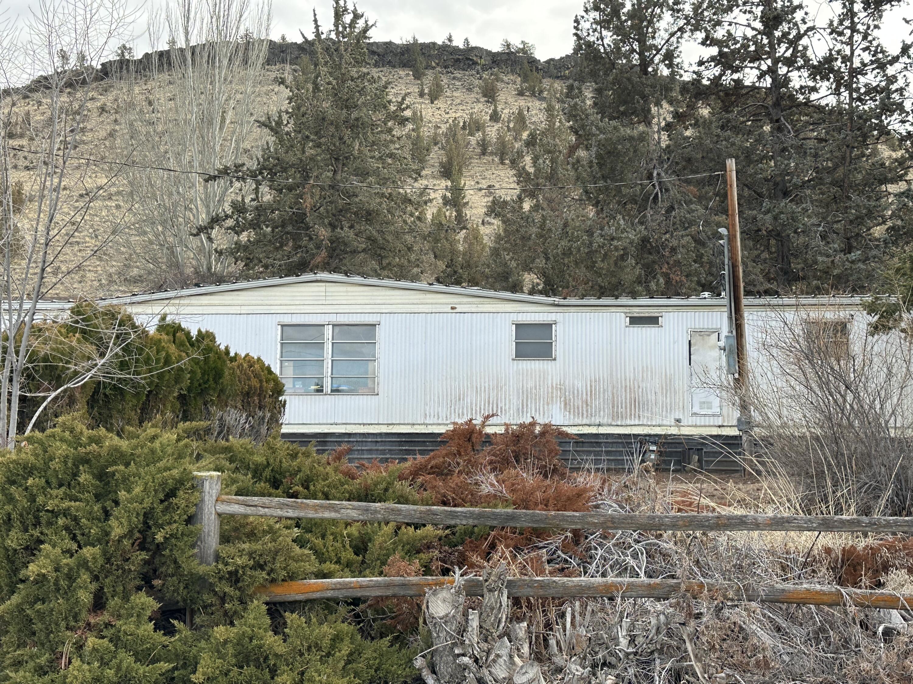 996 Southwest Crestview Road Prineville, OR 97754 - Photo 1 of 24 Front of Home