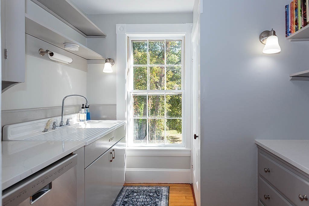 4 Highland Avenue Stoneham, MA 02180 - Photo 21 of 33 Gallery Image 21