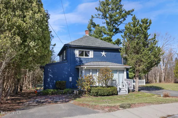 $289,000 | 31 East Housatonic Street, Dalton, MA 01226