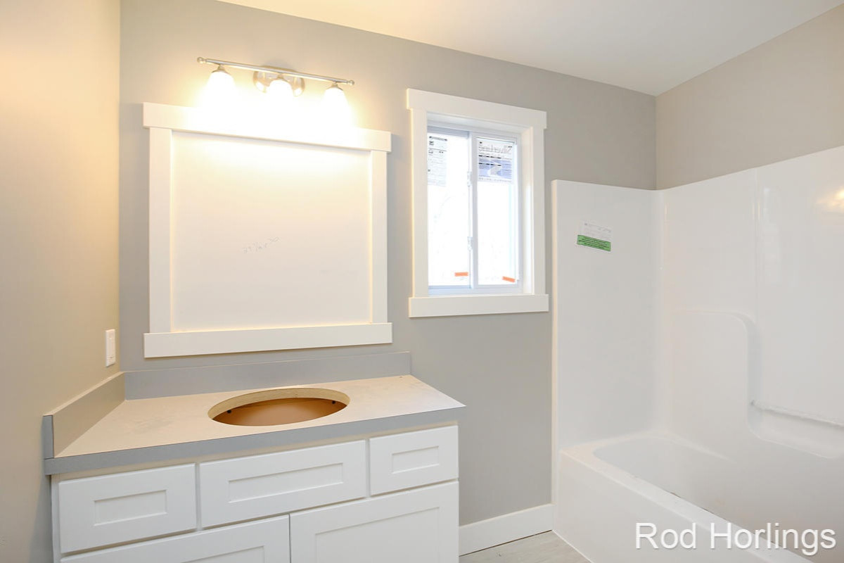 2313 4 Mile Road Northeast Grand Rapids, MI 49525 - Photo 15 of 20 IMG_9408