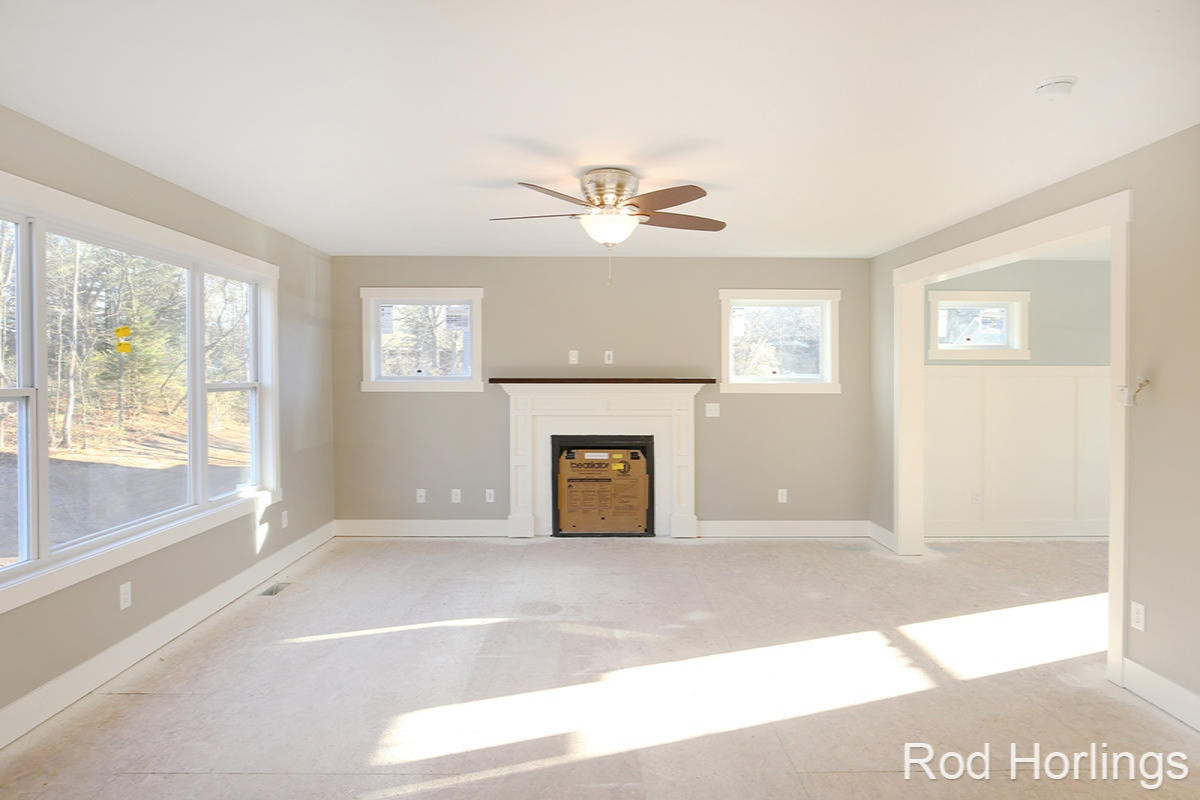 2313 4 Mile Road Northeast Grand Rapids, MI 49525 - Photo 3 of 20 IMG_9373