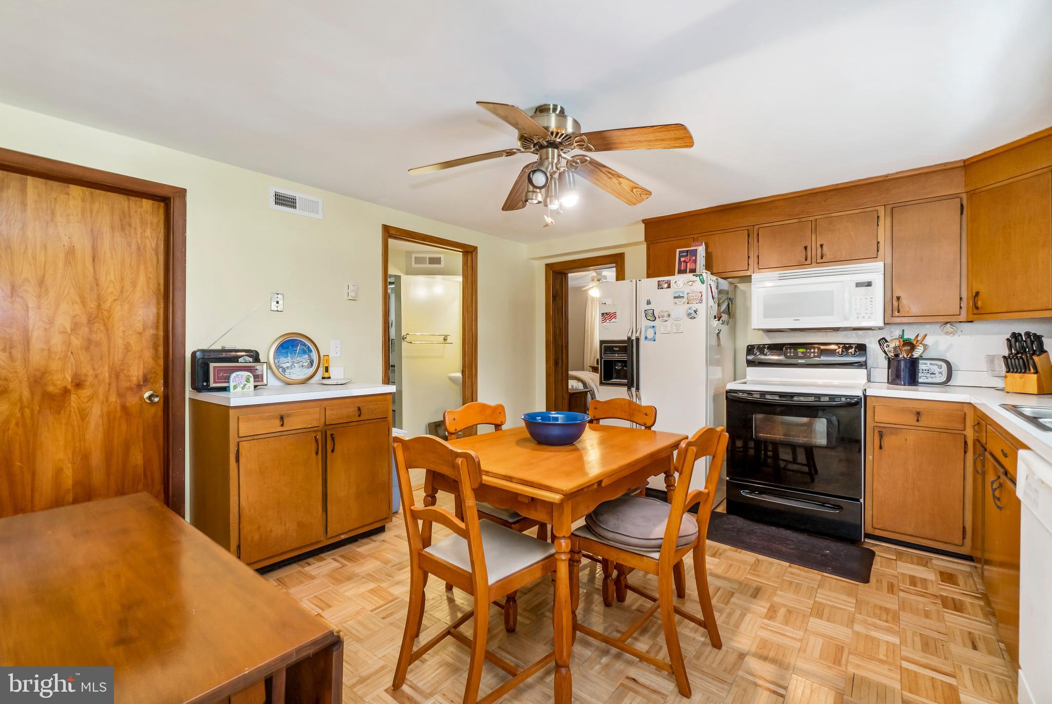 4349 Gross Mill Road Hampstead, MD 21074 - Photo 4 of 18 Country Kitchen