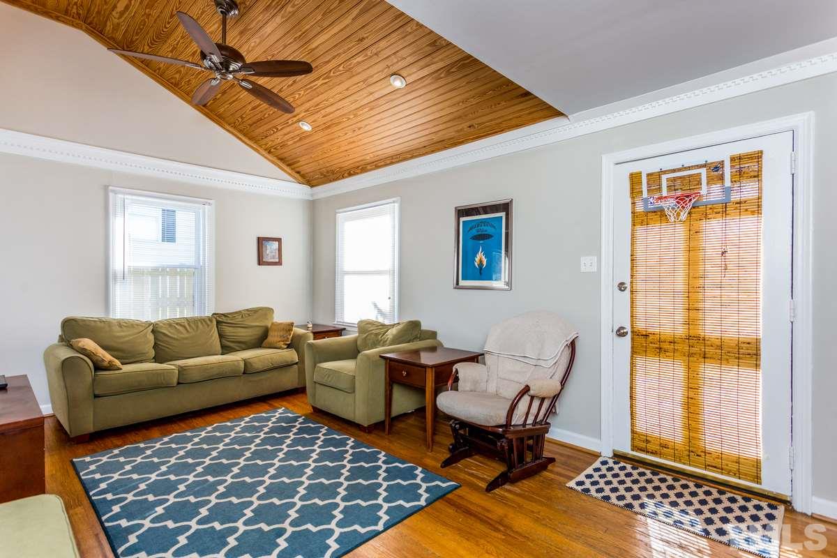 219 Baggett Avenue Raleigh, NC 27604 - Photo 3 of 25