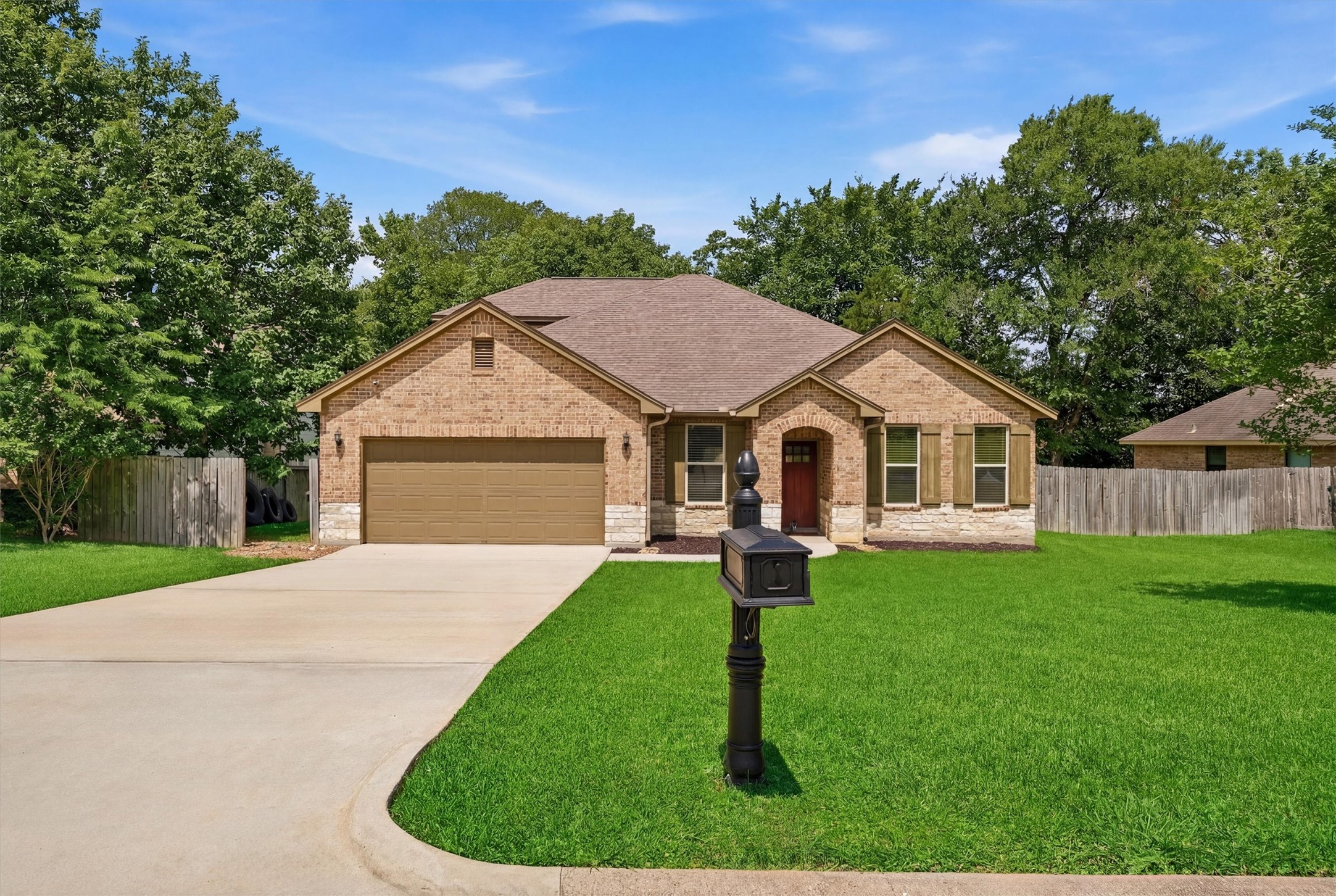 205 Kingspoint Conroe, TX 77356 - Photo 25 of 29