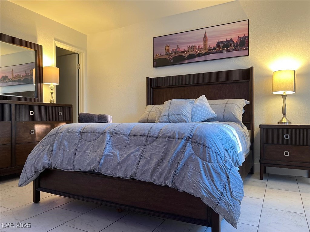 5415 Oxbow Street Las Vegas, NV 89119 - Photo 11 of 20 View of bedroom
