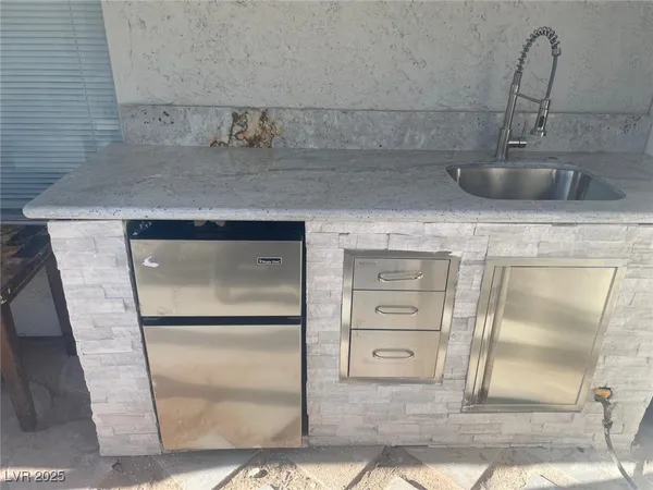 $2,600 | 5415 Oxbow Street, Las Vegas, NV 89119