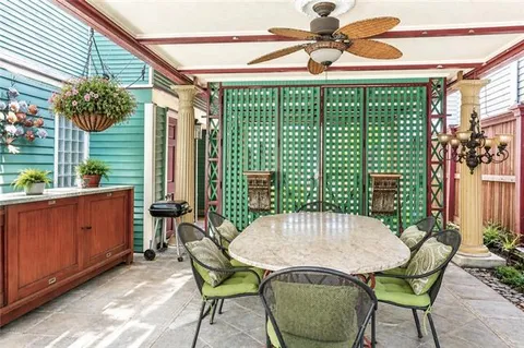 $1,045,000 | 965 Taft Place, New Orleans, LA 70119