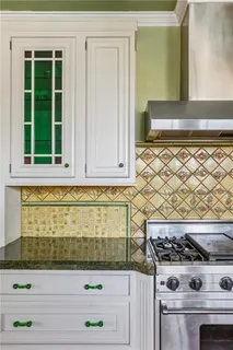 $1,045,000 | 965 Taft Place, New Orleans, LA 70119