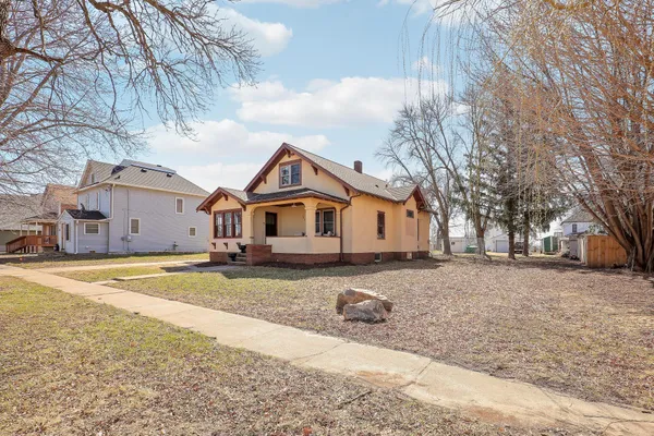 $215,000 | 360 McGrann Street, Green Isle, MN 55338