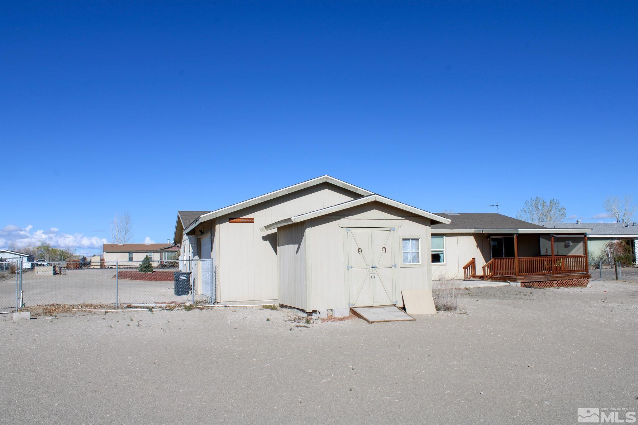 1850 Pam's Place Fallon, NV 89406 - Photo 38 of 40 a view of a house with backyard