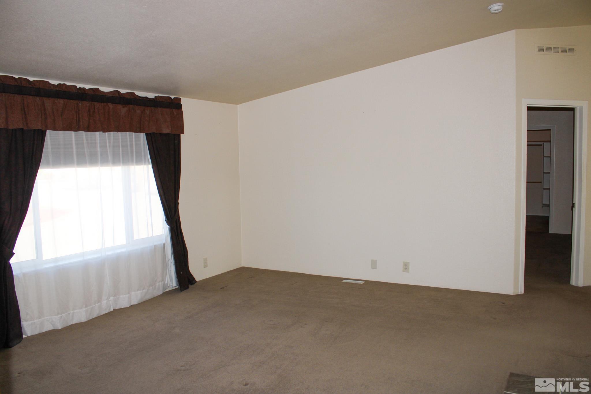 1850 Pam's Place Fallon, NV 89406 - Photo 4 of 40