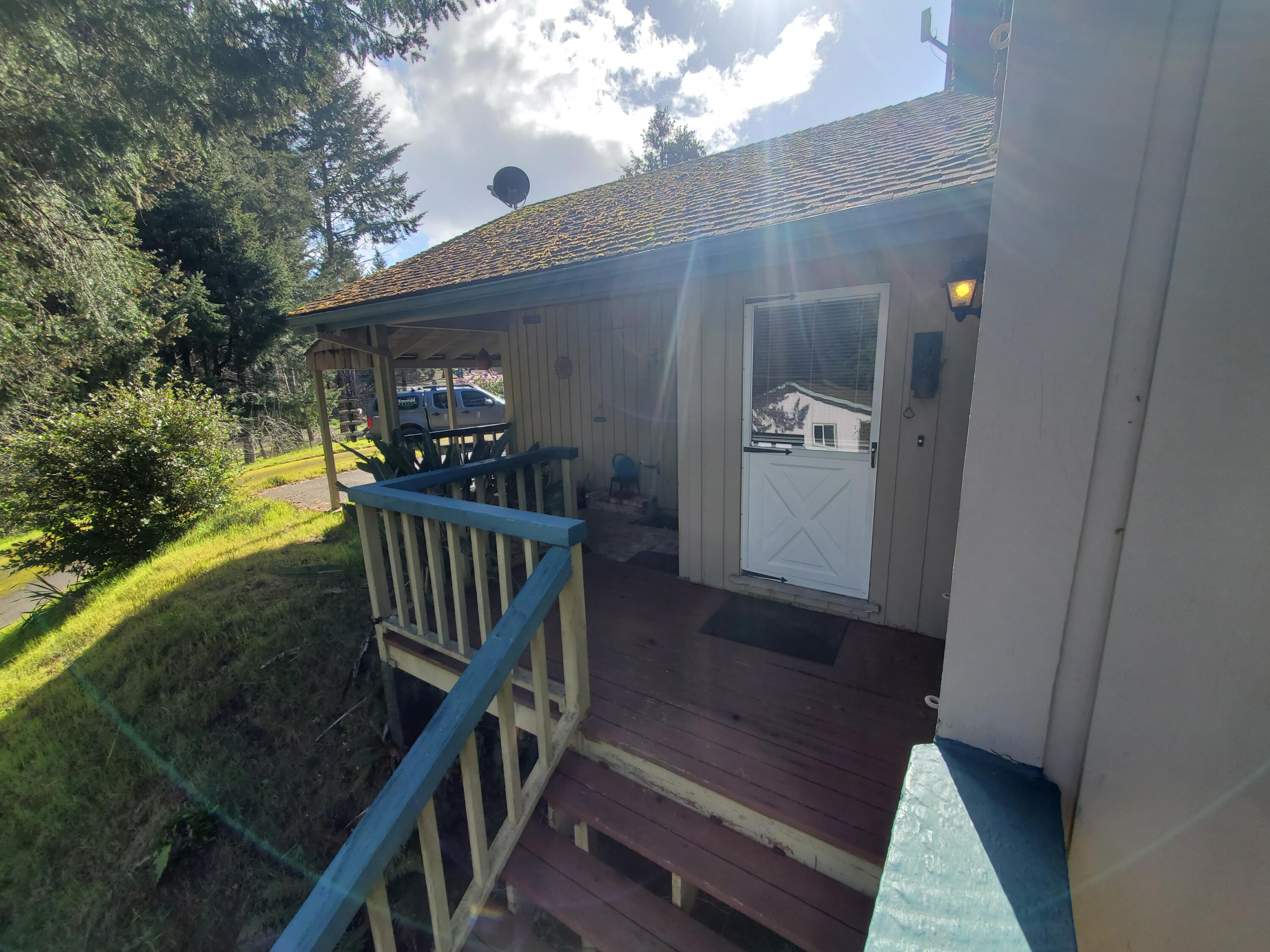 312 Redwood Road Whitethorn, CA 95589 - Photo 9 of 41