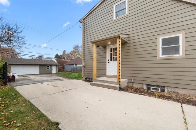 $449,900 | 1021 13th Avenue, Grafton, WI 53024