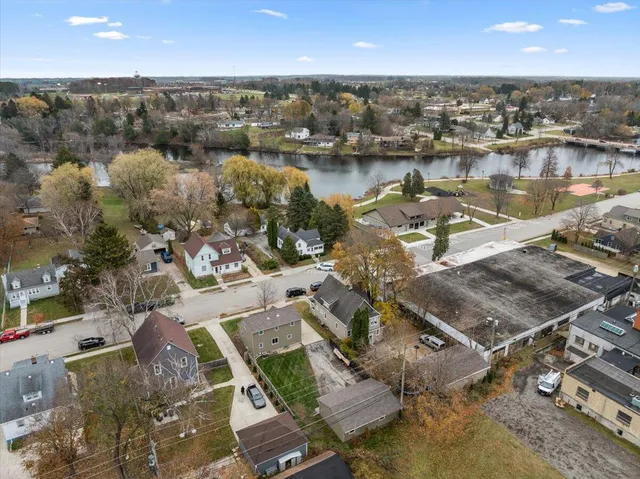 $449,900 | 1021 13th Avenue, Grafton, WI 53024