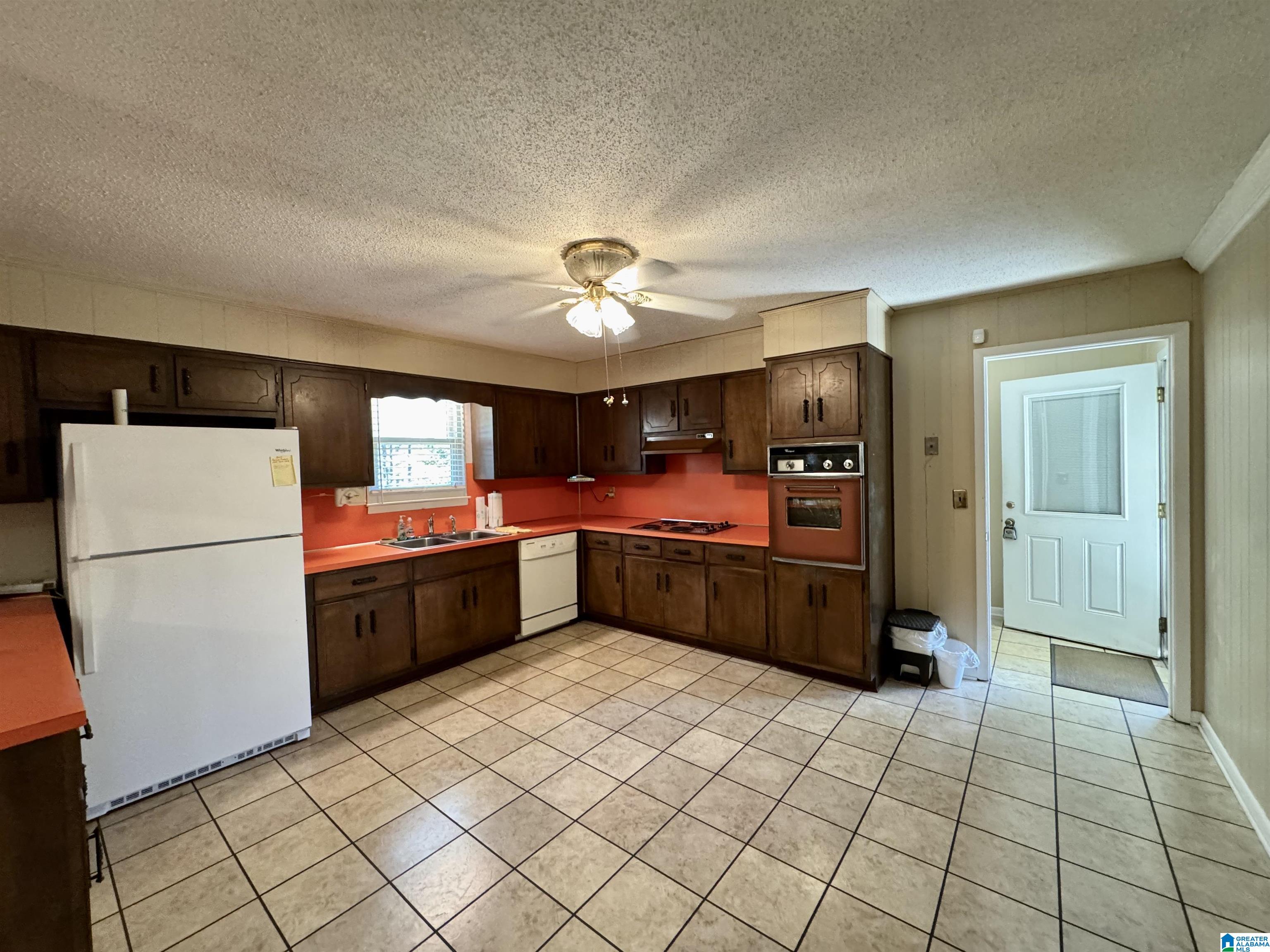 41 Armstrong Loop Hayden, AL 35079 - Photo 32 of 49