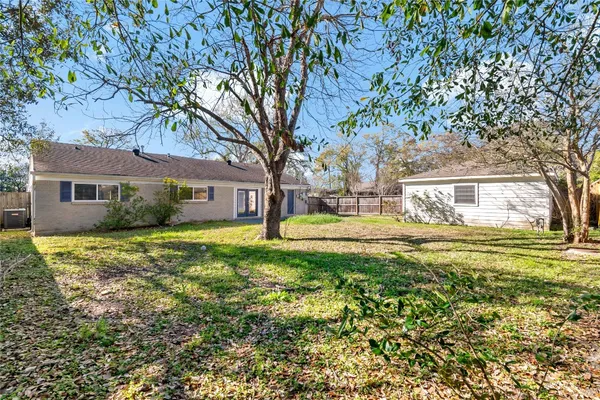 $2,495 | 11403 Braewick Drive, Houston, TX 77035