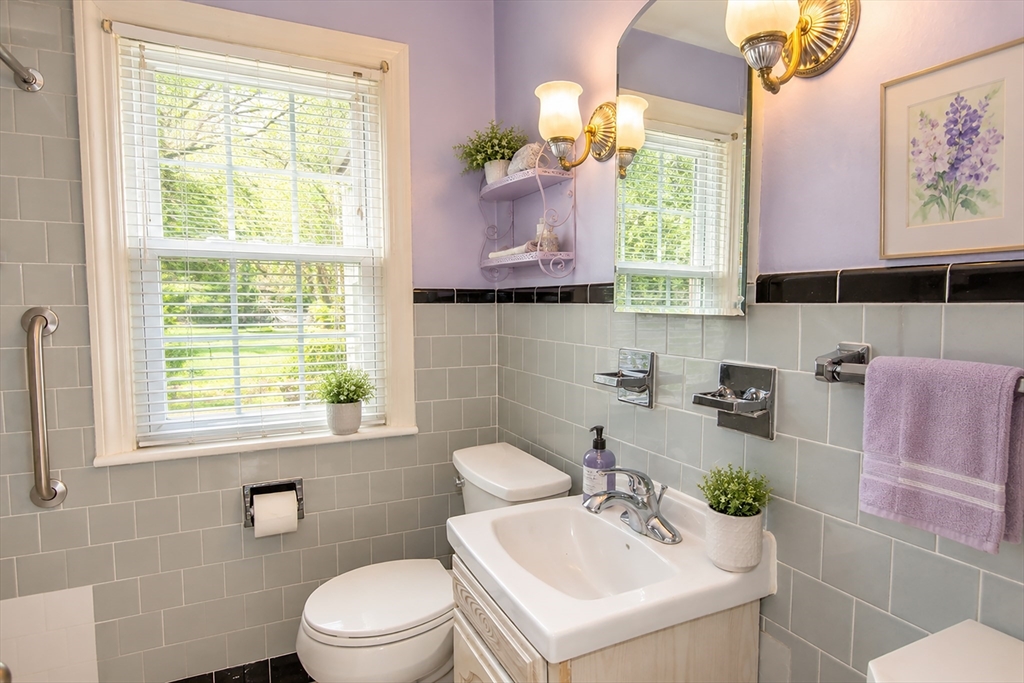 80 Morton Street West Springfield, MA 01089 - Photo 8 of 25 Gallery Image 8