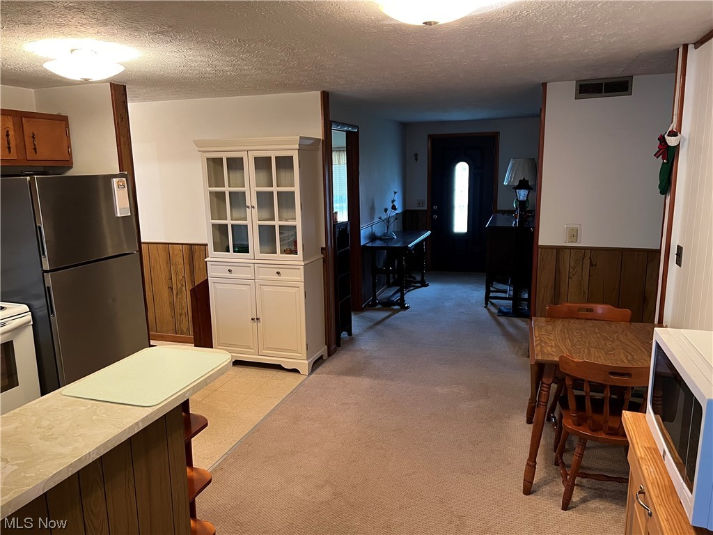 939 Doyle Road Jefferson, OH 44047 - Photo 4 of 16 Gallery Image 4