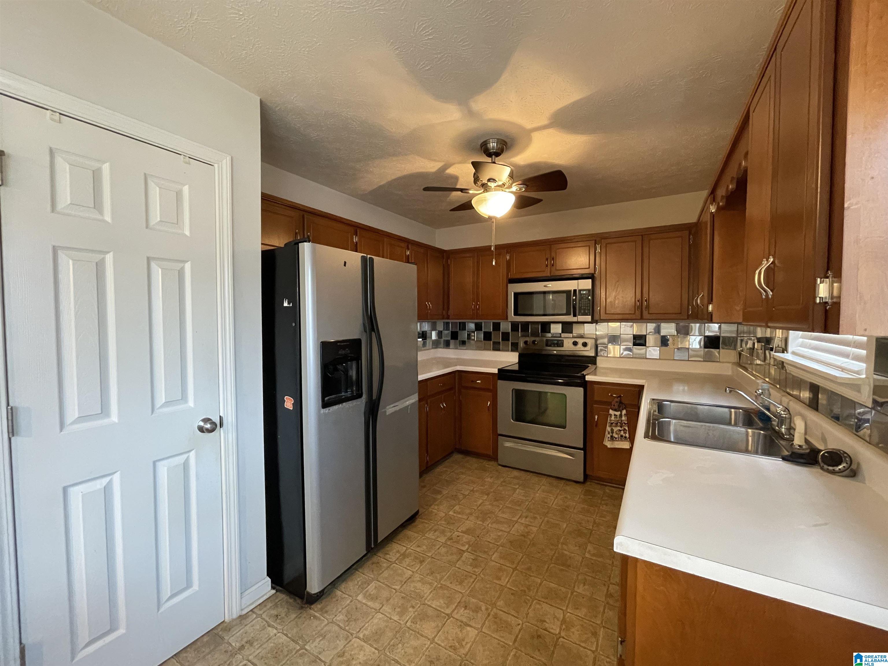 404 Twin Ridge Circle Lincoln, AL 35096 - Photo 4 of 6