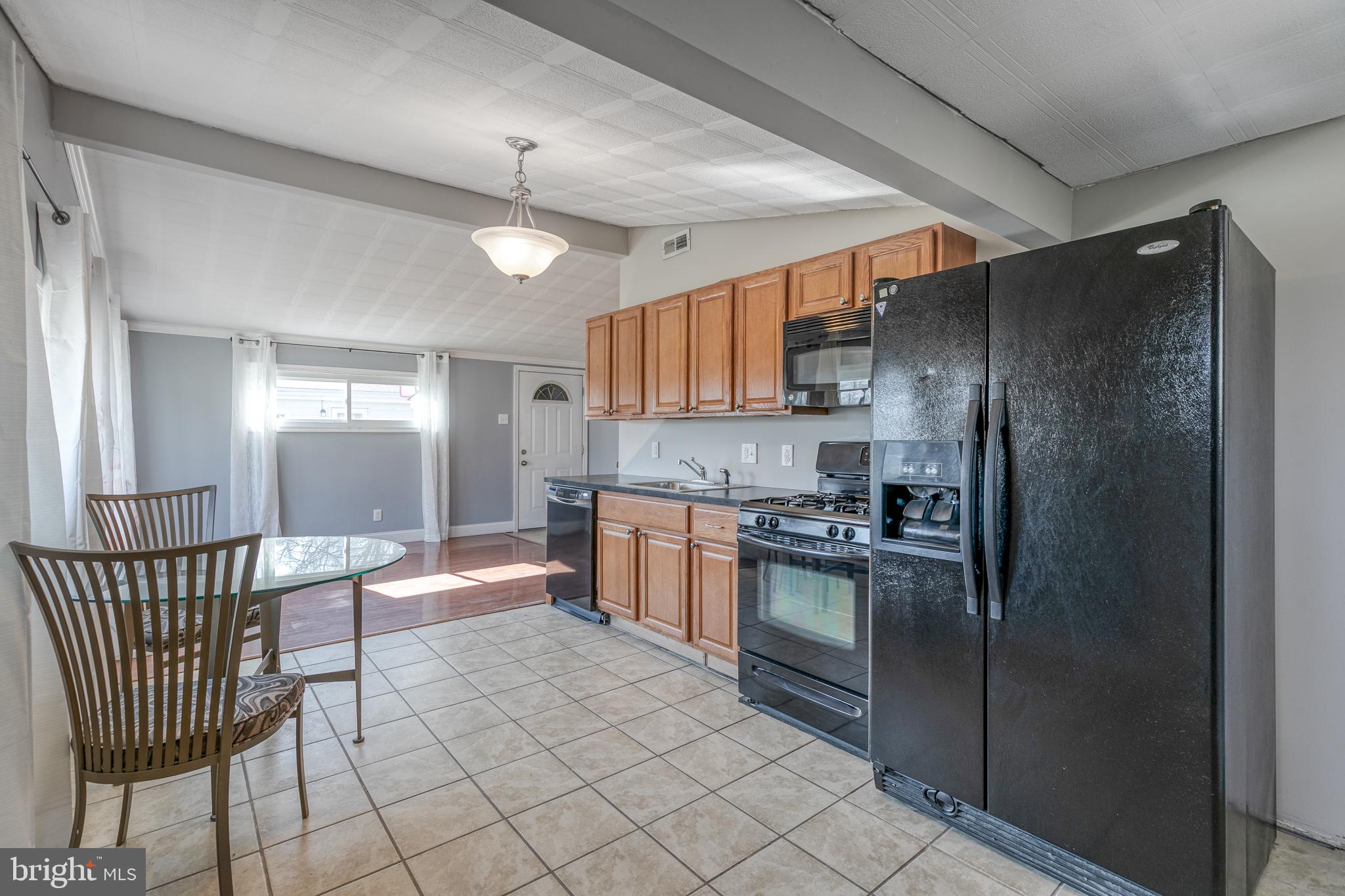 520 Estate Road Maple Shade, NJ 08052 - Photo 11 of 28