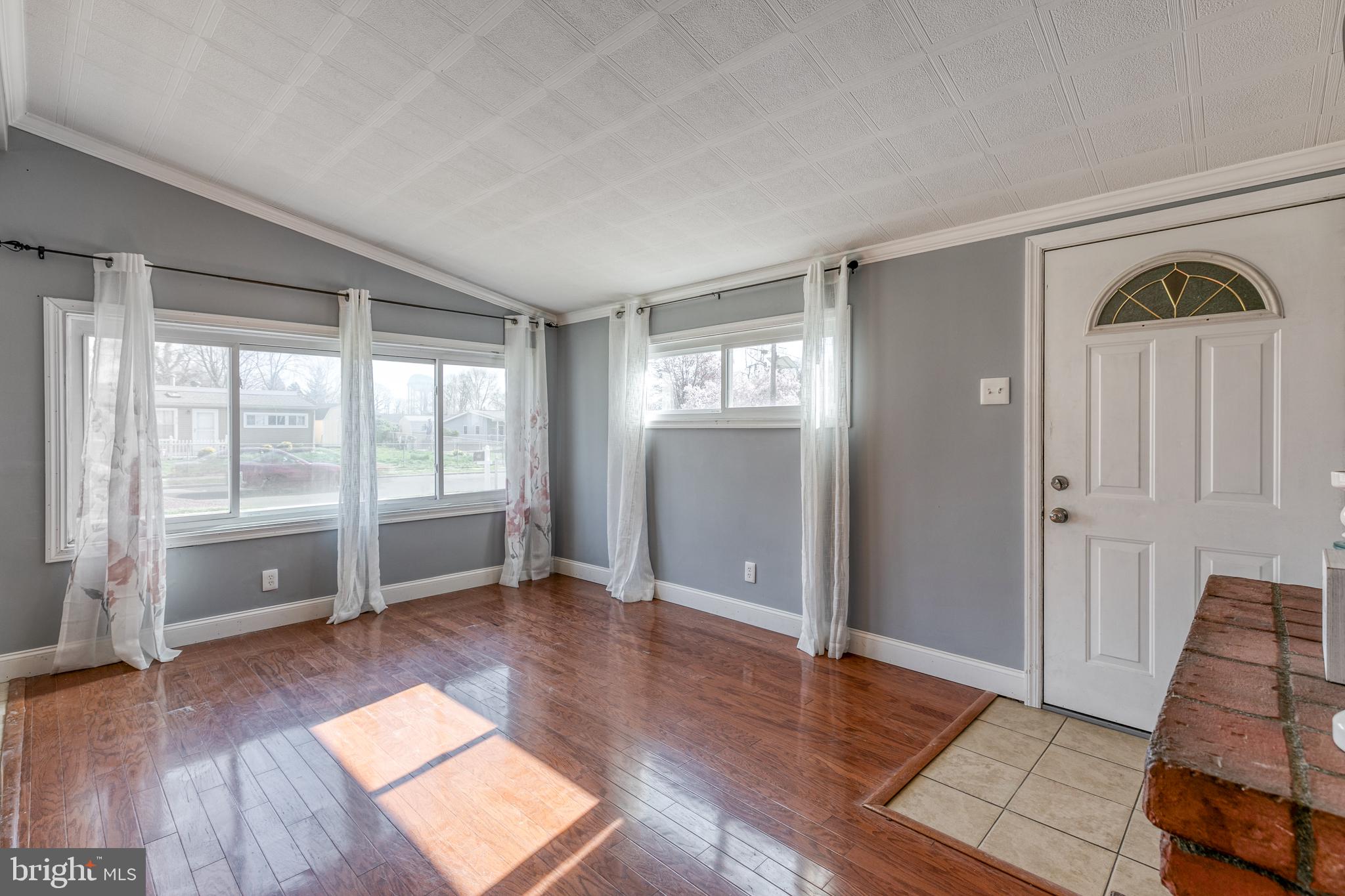 520 Estate Road Maple Shade, NJ 08052 - Photo 4 of 28