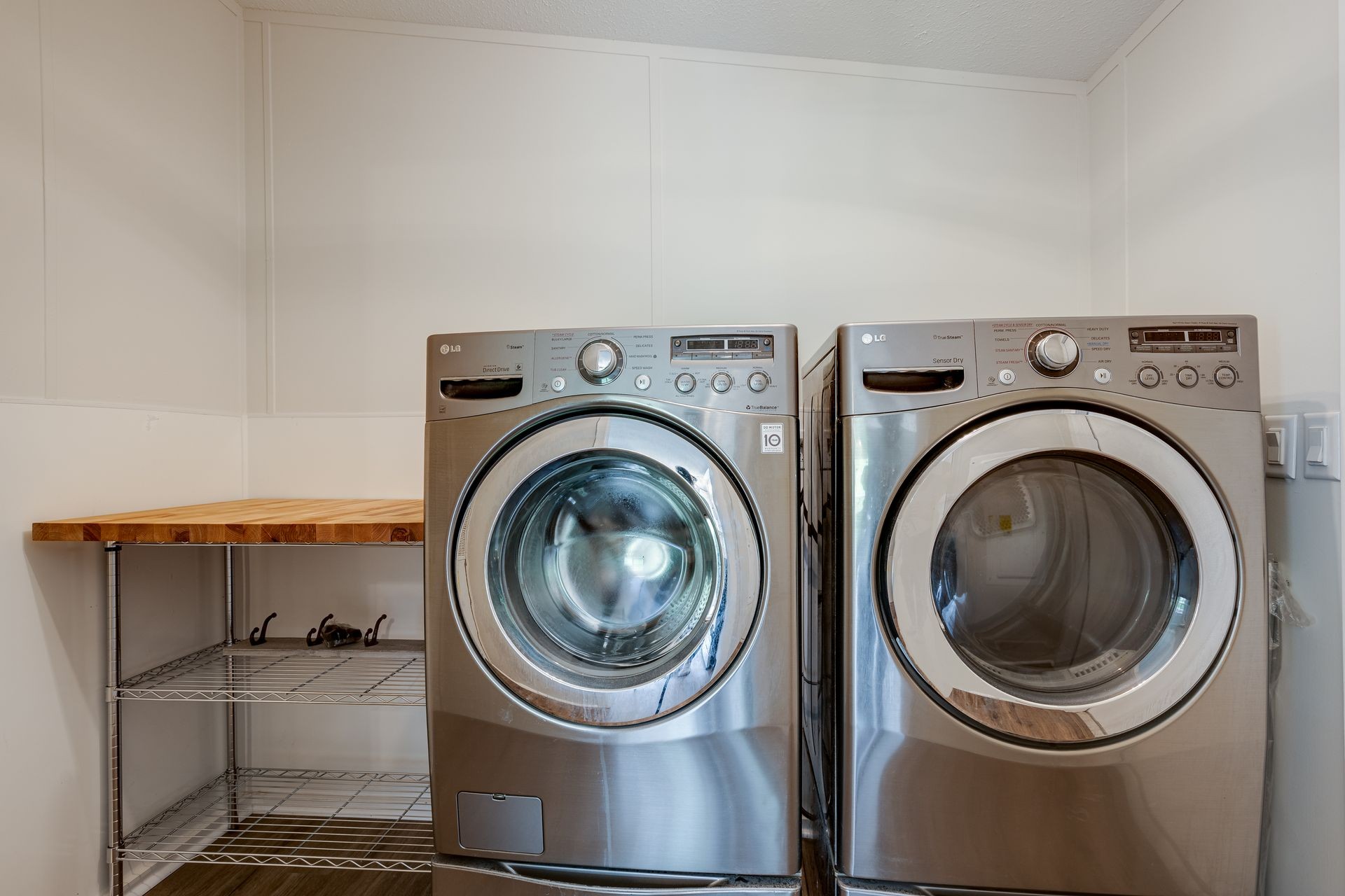 2407 Burford Road Lebanon, TN 37087 - Photo 14 of 37 a utility room with dryer and washer