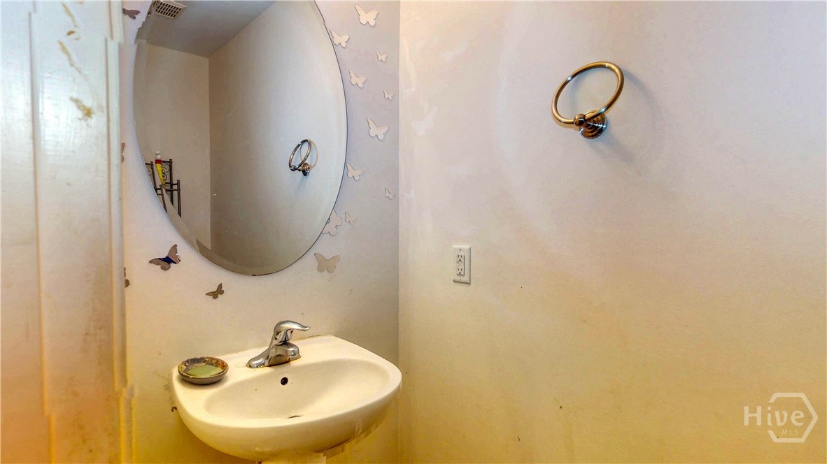 180 Sonata Circle Pooler, GA 31322 - Photo 8 of 24 1/2 bath on the main level