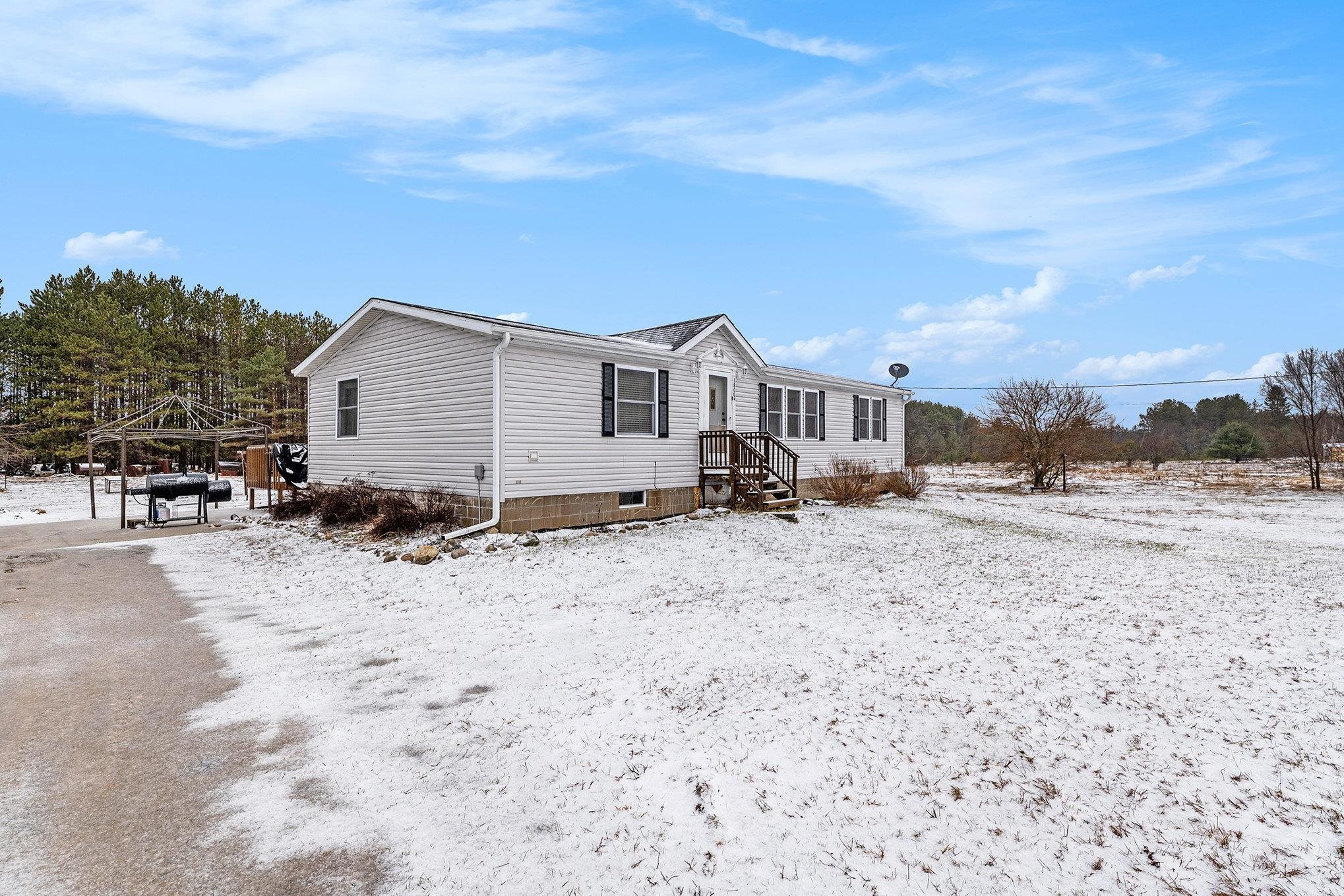 18064 Karlin Road Thompsonville, MI 49683 - Photo 15 of 17 Gallery Image 15