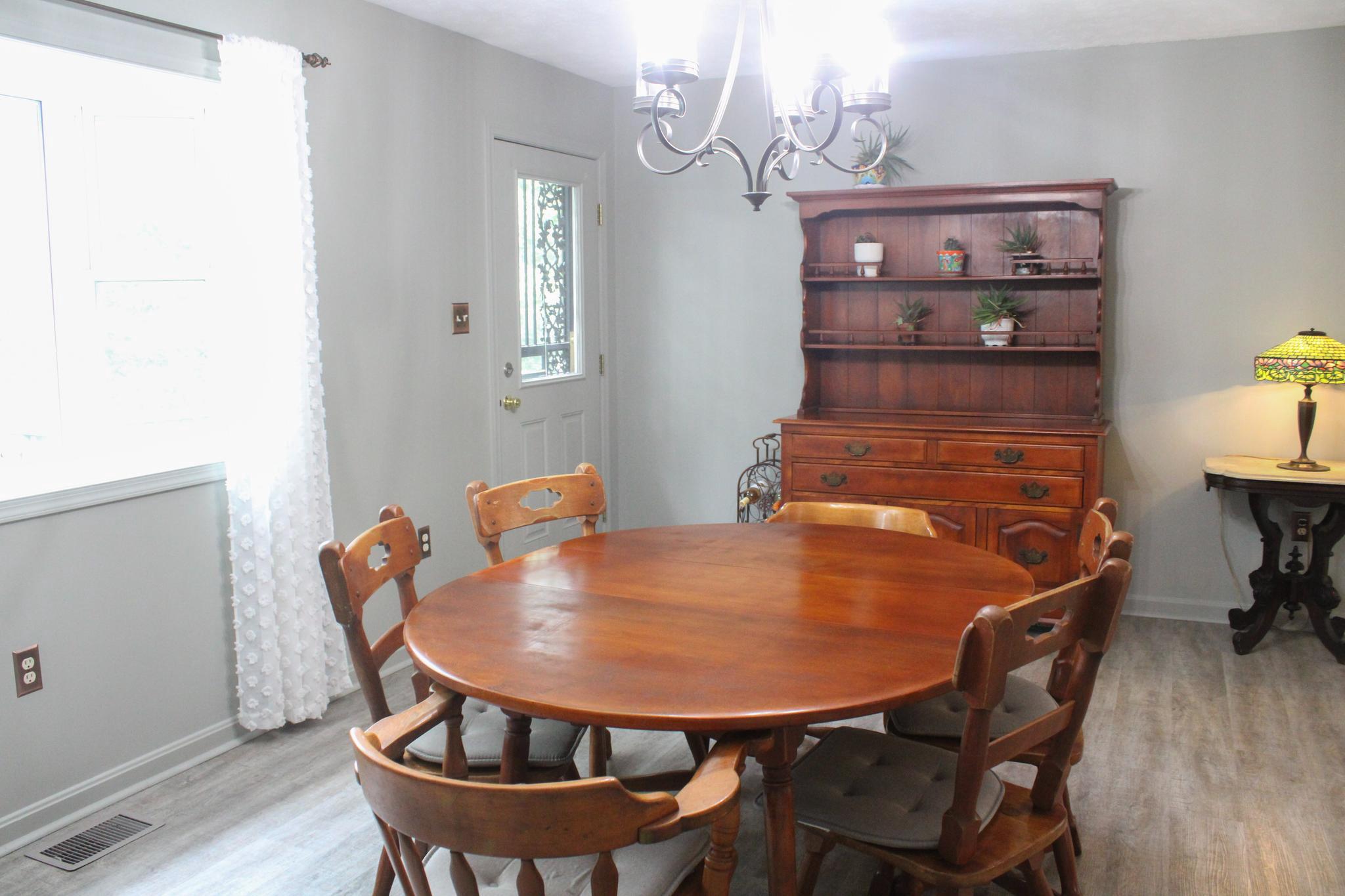 2891 Saumsville Road Maurertown, VA 22644 - Photo 10 of 68 Dining area