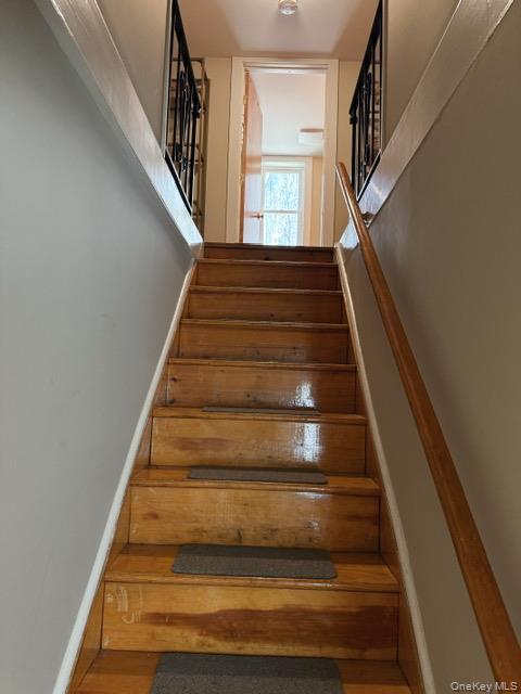 26 Woods Road Barryville, NY 12719 - Photo 20 of 34 a view of entryway