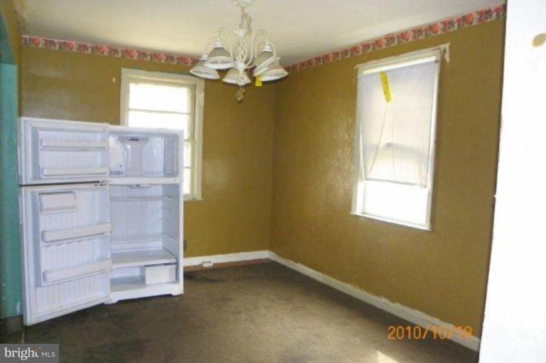 7225 Stratton Way Baltimore, MD 21224 - Photo 12 of 14 Living Room #3