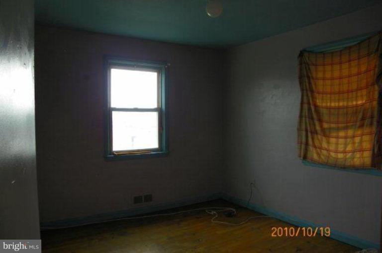7225 Stratton Way Baltimore, MD 21224 - Photo 7 of 14 Bedroom #3